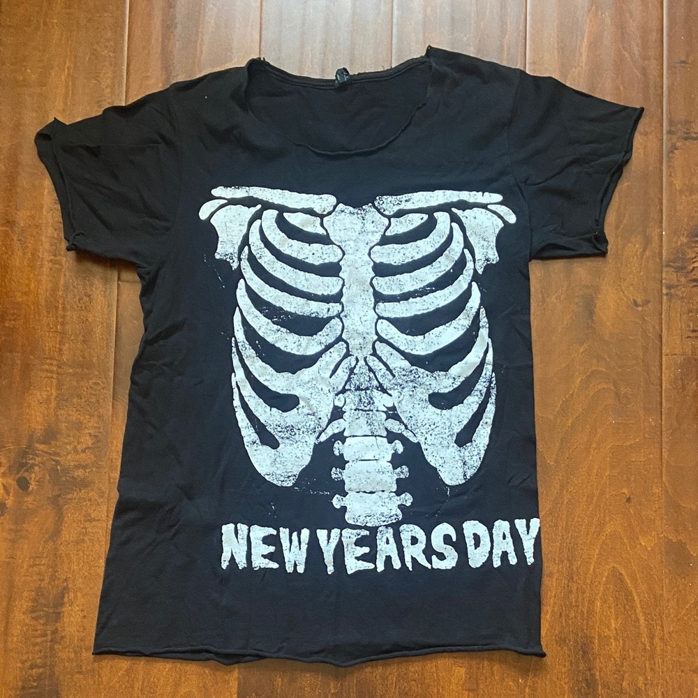 New Year’s Day vintage tee